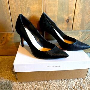 Jessica Simpson black pumps